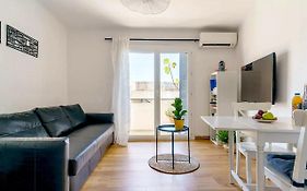 Appartement entièrement rénové, ensoleillé, à 3mn de la Gare St Charles, avec la vue sur Notre-Dame de la Garde